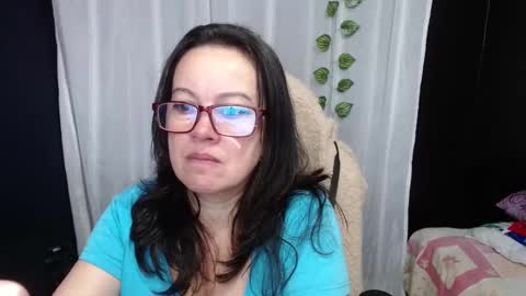 Snapshot of mature_wolf chatting on December 31, 12:46 pm Sonia online show from December 31, 12:46 pm