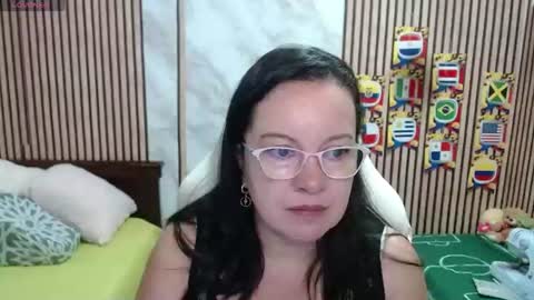 Snapshot of mature_wolf chatting on June 26, 1:04 pm Sonia online show from June 26, 1:04 pm