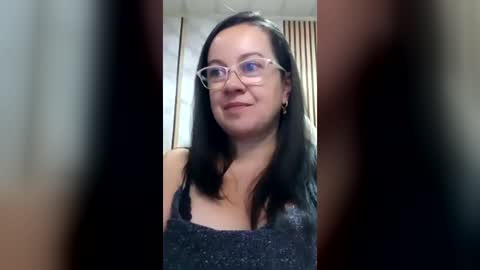 Snapshot of mature_wolf chatting on June 27, 8:14 pm Sonia online show from June 27, 8:14 pm