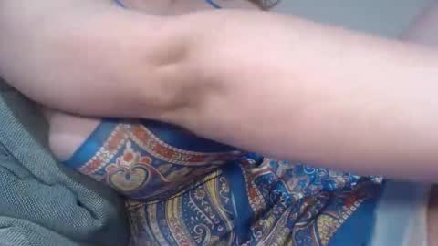 Snapshot of matureboobsbig chatting on May 10, 6:07 am matureboobsbig online show from May 10, 6:07 am