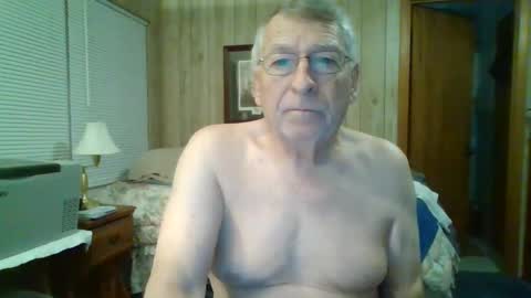Snapshot of maturecouple1954 chatting on December 24, 11:38 am SXECPL55 at G mail Dot Com online show from December 24, 11:38 am