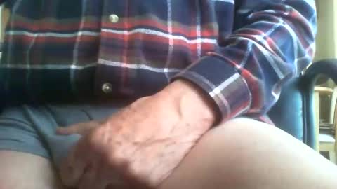 Snapshot of maturedaddi chatting on December 22, 10:23 am Maturedaddi online show from December 22, 10:23 am