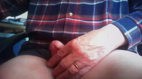 Snapshot of maturedaddi chatting on January 15, 10:31 am Maturedaddi online show from January 15, 10:31 am