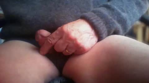 Snapshot of maturedaddi chatting on February 11, 11:04 am Maturedaddi online show from February 11, 11:04 am