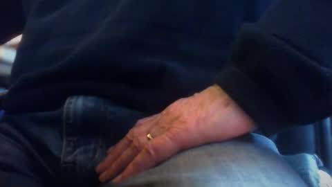 Snapshot of maturedaddi chatting on February 18, 4:25 pm Maturedaddi online show from February 18, 4:25 pm