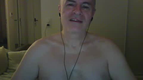 Snapshot of maturehotman chatting on February 9, 7:16 am maturehotman online show from February 9, 7:16 am