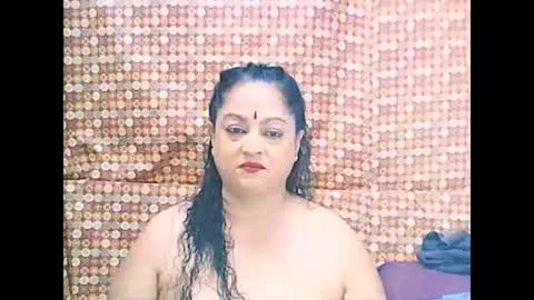 Snapshot of matureindian654u chatting on May 16, 4:39 pm matureindian654u online show from May 16, 4:39 pm