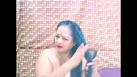 Snapshot of matureindian654u chatting on May 19, 6:14 pm matureindian654u online show from May 19, 6:14 pm
