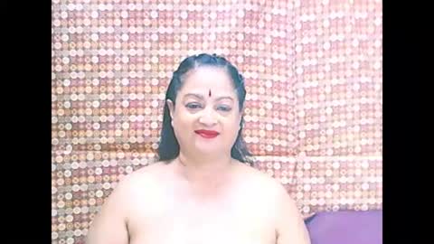 Snapshot of matureindian654u chatting on May 20, 5:52 pm matureindian654u online show from May 20, 5:52 pm
