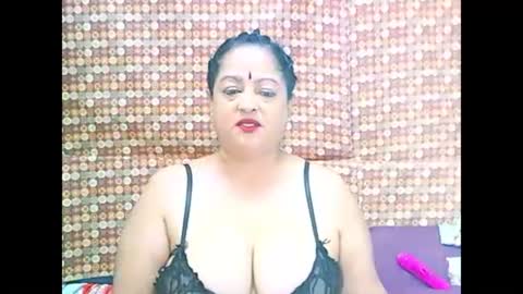 Snapshot of matureindian654u chatting on May 21, 9:38 am matureindian654u online show from May 21, 9:38 am