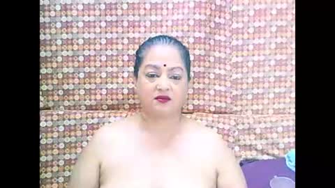Snapshot of matureindian654u chatting on May 26, 9:16 am matureindian654u online show from May 26, 9:16 am