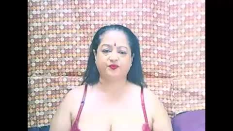 Snapshot of matureindian654u chatting on May 29, 6:06 pm matureindian654u online show from May 29, 6:06 pm
