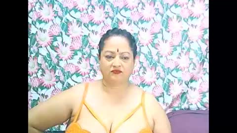Snapshot of matureindian654u chatting on June 21, 2:19 pm matureindian654u online show from June 21, 2:19 pm