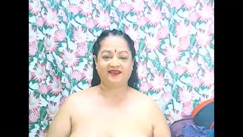 Snapshot of matureindian654u chatting on July 9, 2:21 pm matureindian654u online show from July 9, 2:21 pm