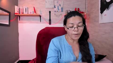 maturepure_ online show from December 2, 8:04 pm