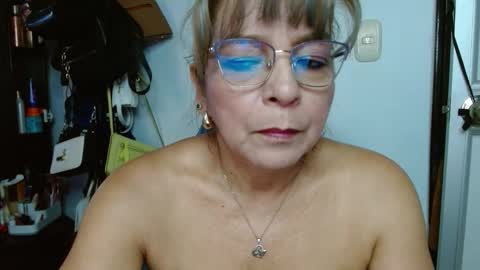 Cecilia online show from December 17, 1:17 pm