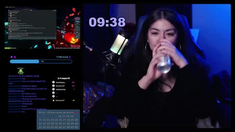 Snapshot of maudlinbrat chatting on January 11, 7:28 am maudLin online show from January 11, 7:28 am