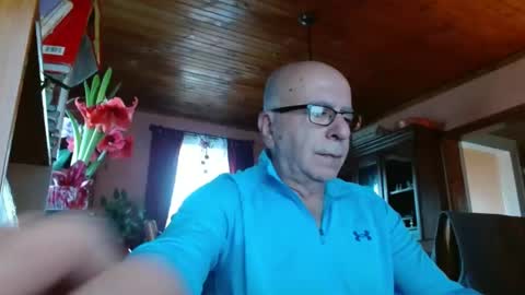 Snapshot of mauriceandre chatting on January 7, 2:08 pm Maurice online show from January 7, 2:08 pm