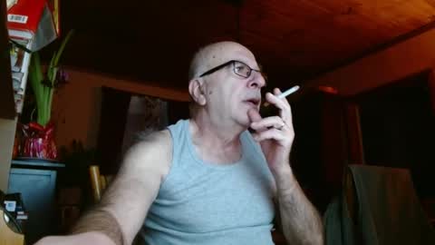 Snapshot of mauriceandre chatting on January 16, 11:37 am Maurice online show from January 16, 11:37 am