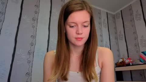 Snapshot of maurineneverman chatting on May 13, 8:01 am Lucy online show from May 13, 8:01 am