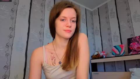 Snapshot of maurineneverman chatting on May 18, 8:09 am Lucy online show from May 18, 8:09 am