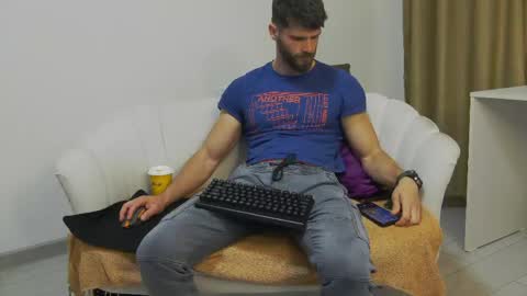 mauro_real_man online show from May 9, 6:46 pm