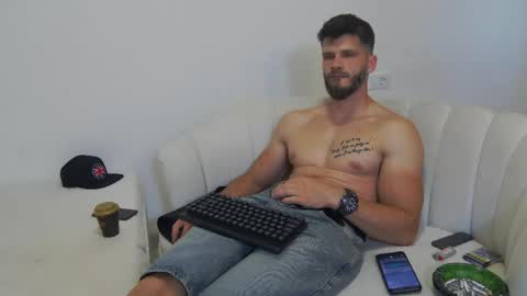 mauro_real_man online show from June 8, 5:24 pm