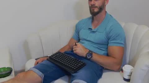 mauro_real_man online show from June 18, 6:23 pm