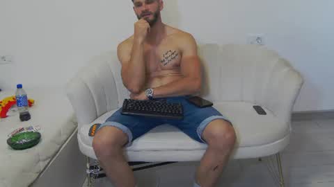 mauro_real_man online show from June 22, 5:10 pm