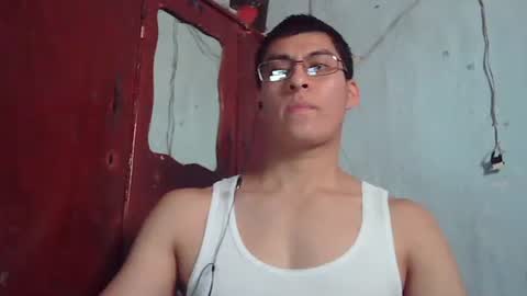 Snapshot of maurodirty chatting on January 5, 10:13 pm Mauro online show from January 5, 10:13 pm