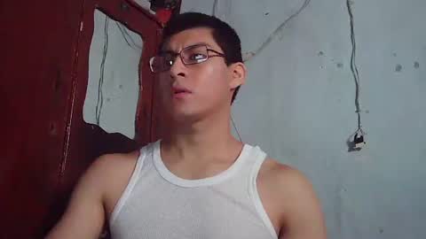 Snapshot of maurodirty chatting on January 10, 9:30 pm Mauro online show from January 10, 9:30 pm