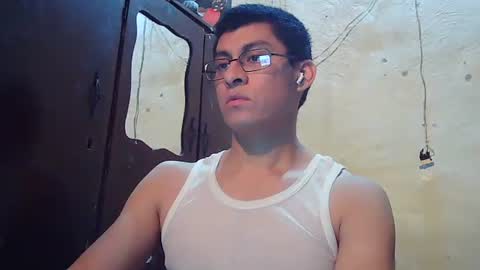 Snapshot of maurodirty chatting on January 14, 7:03 am Mauro online show from January 14, 7:03 am