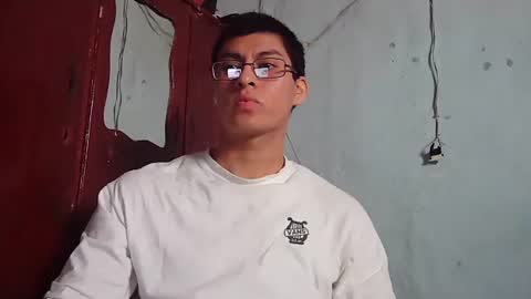 Snapshot of maurodirty chatting on January 15, 6:55 pm Mauro online show from January 15, 6:55 pm