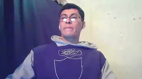 Snapshot of maurodirty chatting on February 2, 5:28 am Mauro online show from February 2, 5:28 am