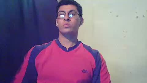 Snapshot of maurodirty chatting on February 5, 12:37 am Mauro online show from February 5, 12:37 am