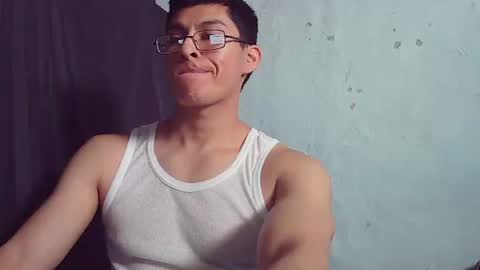 Snapshot of maurodirty chatting on February 11, 10:15 pm Mauro online show from February 11, 10:15 pm