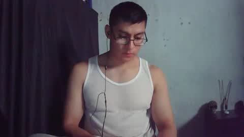 Snapshot of maurodirty chatting on February 26, 11:48 pm Mauro online show from February 26, 11:48 pm