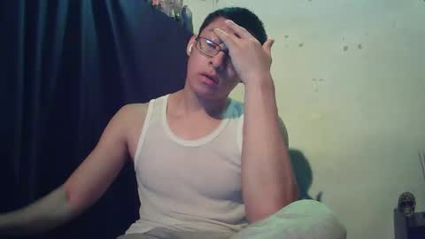 Snapshot of maurodirty chatting on March 11, 7:36 am Mauro online show from March 11, 7:36 am