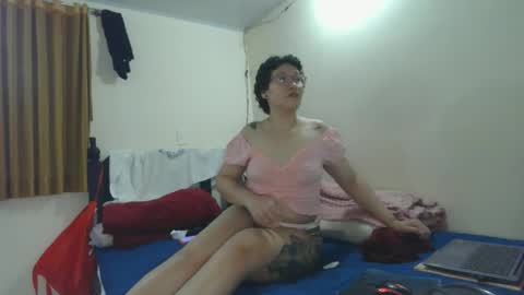 Snapshot of mauroluxandra chatting on May 23, 10:25 pm mauroluxandra online show from May 23, 10:25 pm