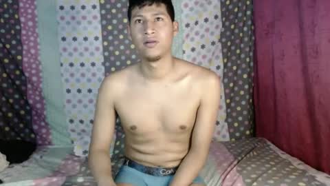 Snapshot of mauryandjonny chatting on January 21, 1:08 am mauryandjonny online show from January 21, 1:08 am