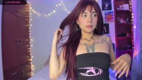 Snapshot of mavimist_ chatting on June 24, 1:04 am mavimist_ online show from June 24, 1:04 am