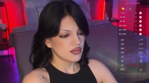 Mavis online show from December 13, 9:09 pm