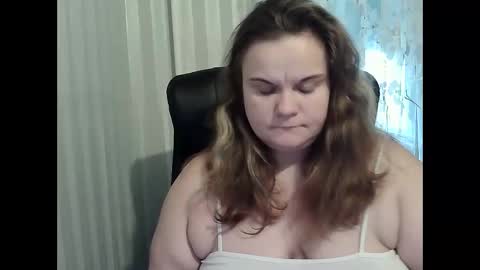 Snapshot of mavka2025 chatting on October 24, 9:28 am Mavka2025 online show from October 24, 9:28 am