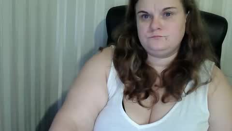 Snapshot of mavka2025 chatting on November 26, 4:30 pm Mavka2025 online show from November 26, 4:30 pm