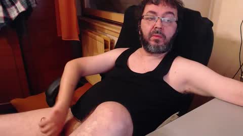 Max online show from November 16, 2:44 pm