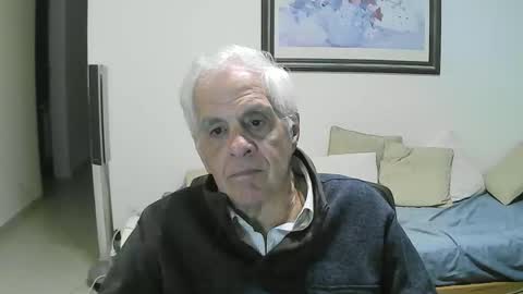 Snapshot of max_2017 chatting on June 3, 2:14 am max_2017 online show from June 3, 2:14 am
