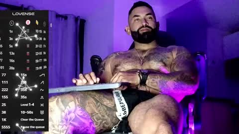 max__prada online show from February 11, 2:16 am