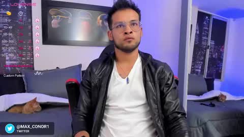 Snapshot of max_conor_ chatting on February 3, 2:25 am Max Conor online show from February 3, 2:25 am