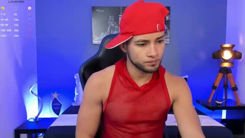 Snapshot of max_conor_ chatting on October 7, 2:03 pm Max Conor online show from October 7, 2:03 pm