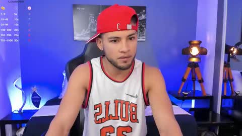 Snapshot of max_conor_ chatting on October 10, 12:15 pm Max Conor online show from October 10, 12:15 pm